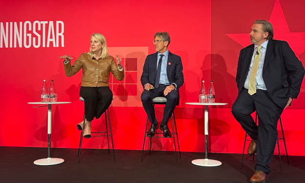 Christine Benz speaks at a Morningstar conference